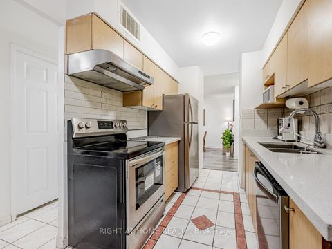 Photo 13 at 911 - 2050 Bridletowne Circle, L'Amoreaux, Toronto