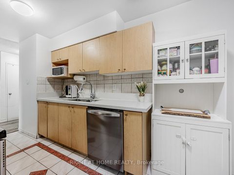 Photo 14 at 911 - 2050 Bridletowne Circle, L'Amoreaux, Toronto