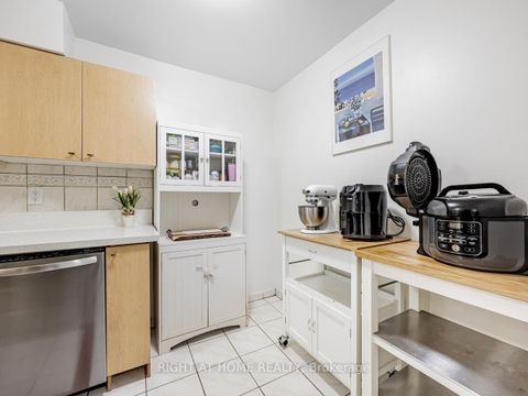 Photo 15 at 911 - 2050 Bridletowne Circle, L'Amoreaux, Toronto