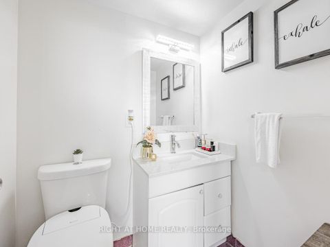 Photo 17 at 911 - 2050 Bridletowne Circle, L'Amoreaux, Toronto