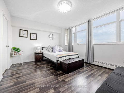 Photo 19 at 911 - 2050 Bridletowne Circle, L'Amoreaux, Toronto