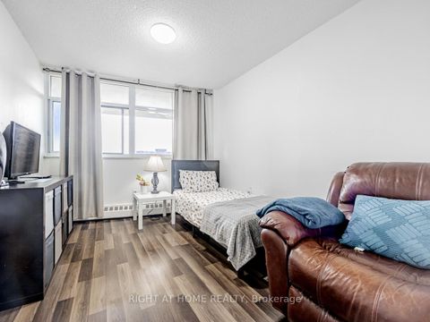 Photo 21 at 911 - 2050 Bridletowne Circle, L'Amoreaux, Toronto