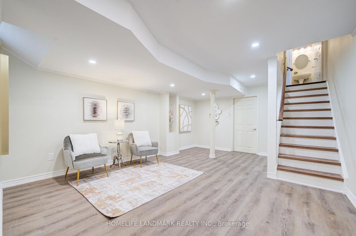 Photo 31 at 27 Bur Oak Avenue, Berczy, Markham