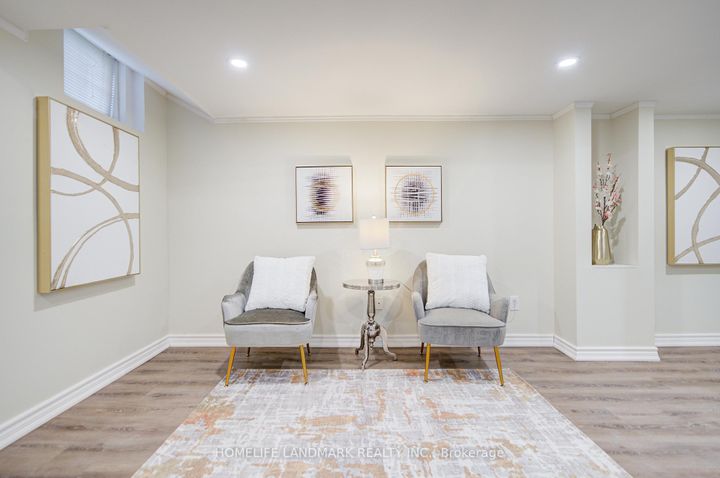 Photo 32 at 27 Bur Oak Avenue, Berczy, Markham