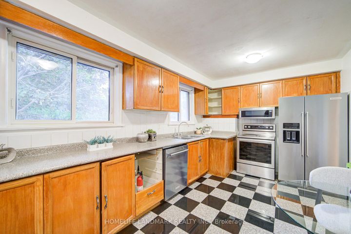 Photo 14 at 16 Paloma Place, Bendale, Toronto