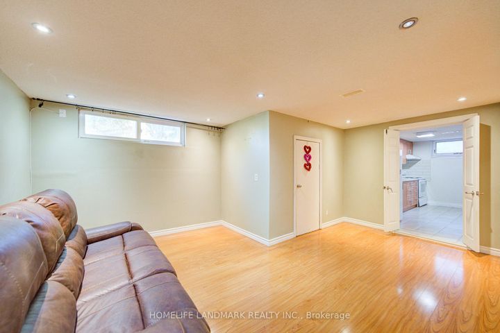Photo 33 at 16 Paloma Place, Bendale, Toronto