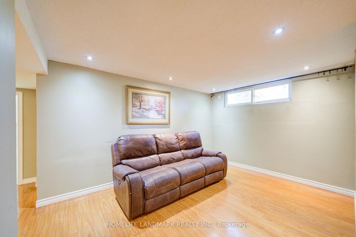 Photo 34 at 16 Paloma Place, Bendale, Toronto