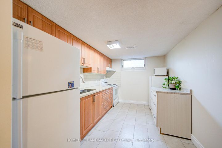 Photo 35 at 16 Paloma Place, Bendale, Toronto