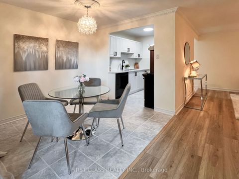 Photo 9 at 205 - 921 Midland Avenue, Eglinton East, Toronto