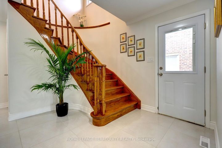 Photo 5 at 45 Princeton Terrace, Northgate, Brampton