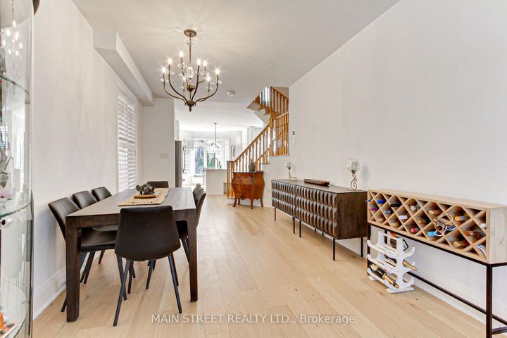 Photo 4 at 39 Chardonnay Drive, Patterson, Vaughan