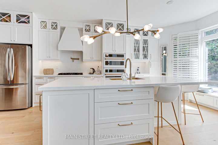 Photo 6 at 39 Chardonnay Drive, Patterson, Vaughan