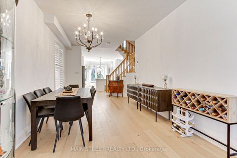 Photo 4 at 39 Chardonnay Drive, Patterson, Vaughan