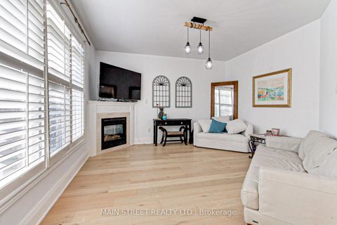Photo 11 at 39 Chardonnay Drive, Patterson, Vaughan