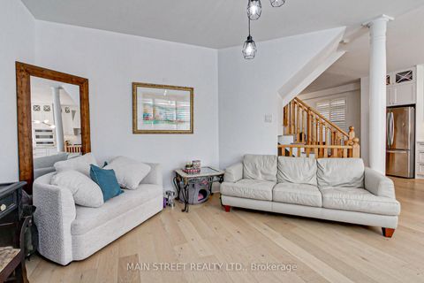 Photo 12 at 39 Chardonnay Drive, Patterson, Vaughan