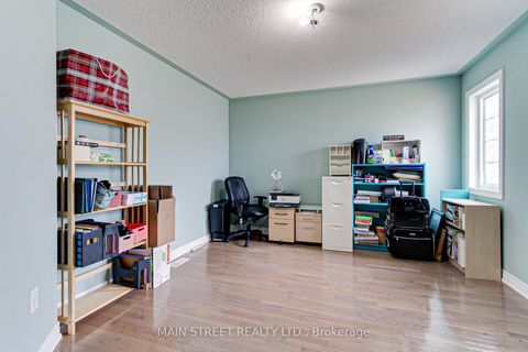 Photo 19 at 39 Chardonnay Drive, Patterson, Vaughan