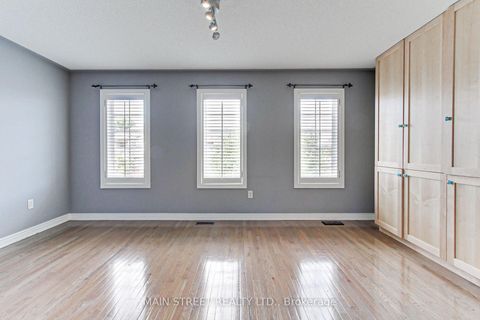 Photo 20 at 39 Chardonnay Drive, Patterson, Vaughan