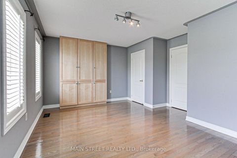 Photo 21 at 39 Chardonnay Drive, Patterson, Vaughan