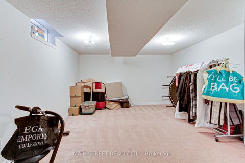 Photo 24 at 39 Chardonnay Drive, Patterson, Vaughan