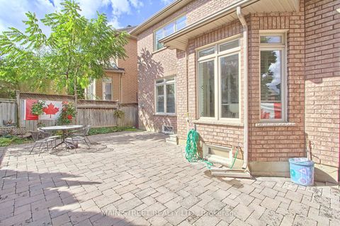 Photo 27 at 39 Chardonnay Drive, Patterson, Vaughan