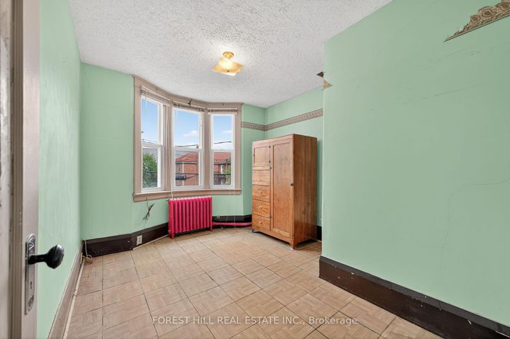Photo 10 at 1 Somerville Avenue, Mount Dennis, Toronto