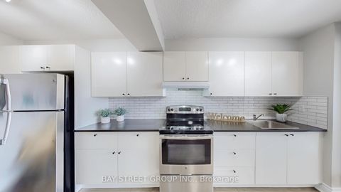 Photo 4 at 711 - 45 Sunrise Avenue, Victoria Village, Toronto