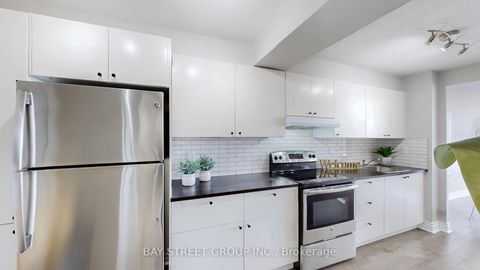 Photo 5 at 711 - 45 Sunrise Avenue, Victoria Village, Toronto