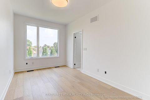 Photo 16 at 29B Chryessa Avenue, Smythe, Toronto