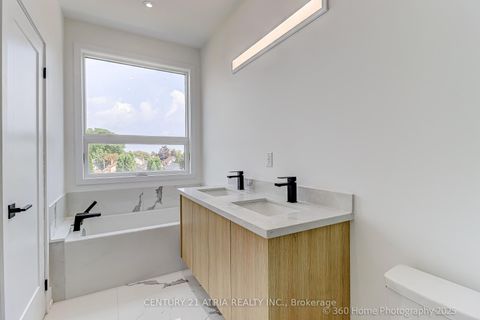 Photo 17 at 29B Chryessa Avenue, Smythe, Toronto