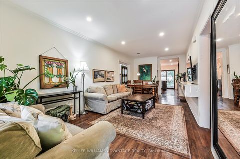 Photo 12 at 328 Cedarvale Avenue, Lumsden, Toronto