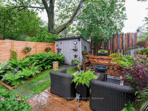 Photo 19 at 328 Cedarvale Avenue, Lumsden, Toronto