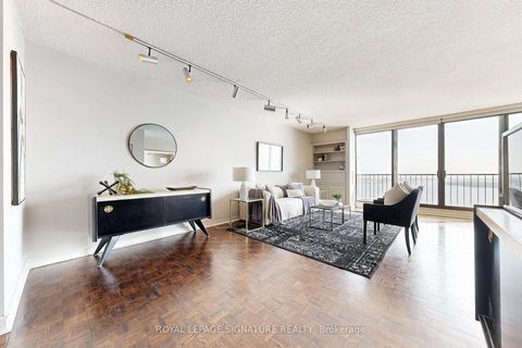Photo 6 at 2816 - 33 Harbour Square, Waterfront Communities C1, Toronto