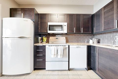 Photo 18 at 2816 - 33 Harbour Square, Waterfront Communities C1, Toronto