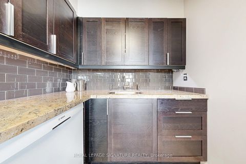 Photo 19 at 2816 - 33 Harbour Square, Waterfront Communities C1, Toronto