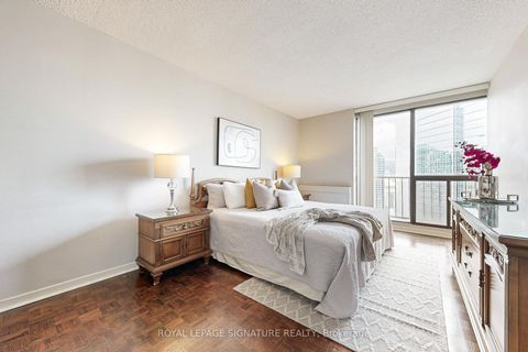 Photo 24 at 2816 - 33 Harbour Square, Waterfront Communities C1, Toronto