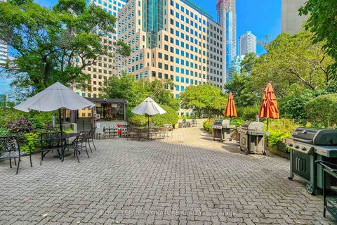 Photo 31 at 2816 - 33 Harbour Square, Waterfront Communities C1, Toronto