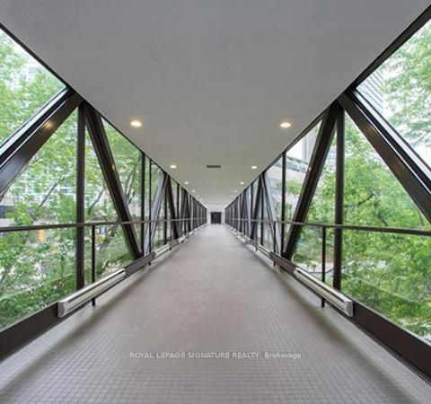 Photo 38 at 2816 - 33 Harbour Square, Waterfront Communities C1, Toronto