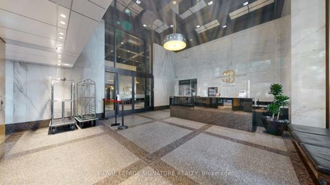Photo 44 at 2816 - 33 Harbour Square, Waterfront Communities C1, Toronto