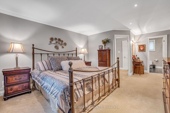 Photo 23 at 18 Mistflower Road, Hillcrest Village, Toronto