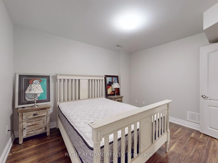 Photo 35 at 14 - 9 Amalfi Court, West Woodbridge, Vaughan