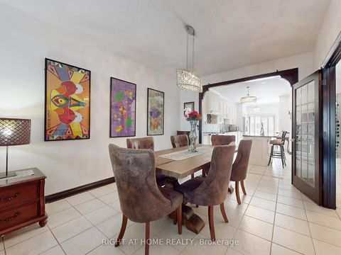 Photo 8 at 14 - 9 Amalfi Court, West Woodbridge, Vaughan