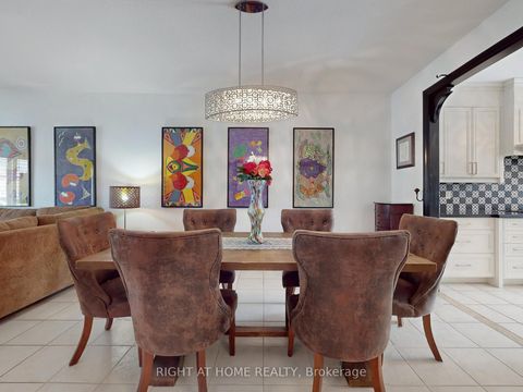 Photo 9 at 14 - 9 Amalfi Court, West Woodbridge, Vaughan