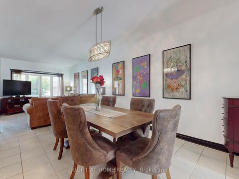 Photo 10 at 14 - 9 Amalfi Court, West Woodbridge, Vaughan