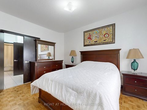 Photo 21 at 14 - 9 Amalfi Court, West Woodbridge, Vaughan
