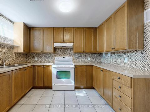 Photo 30 at 14 - 9 Amalfi Court, West Woodbridge, Vaughan