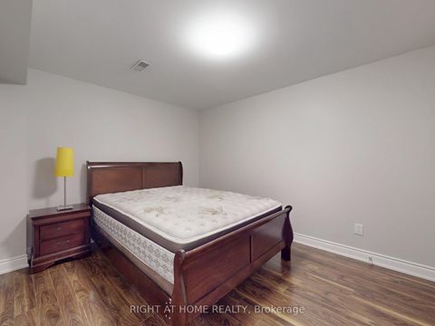 Photo 32 at 14 - 9 Amalfi Court, West Woodbridge, Vaughan