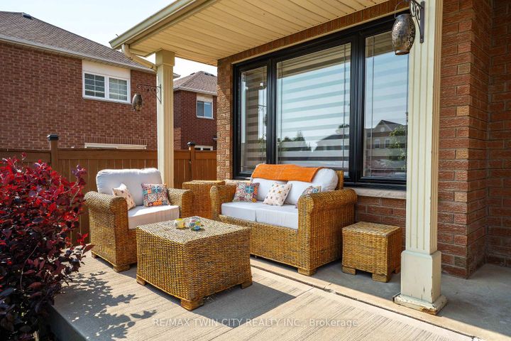 Photo 2 at 670 Peter Robertson Boulevard, Wellington, Brampton