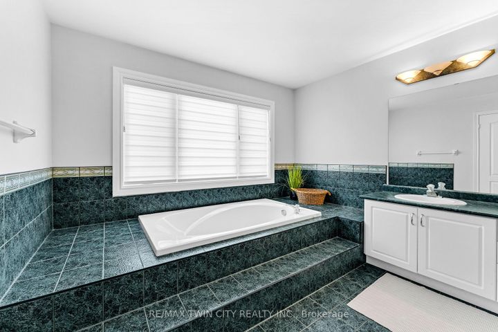 Photo 23 at 670 Peter Robertson Boulevard, Wellington, Brampton