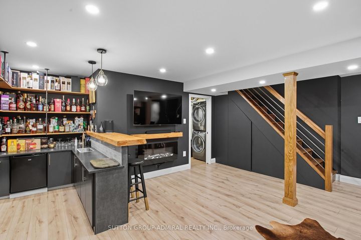 Photo 21 at 182 Talbot Crescent, Central Newmarket, Newmarket