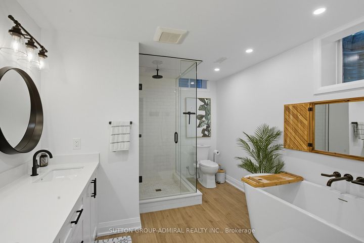 Photo 24 at 182 Talbot Crescent, Central Newmarket, Newmarket